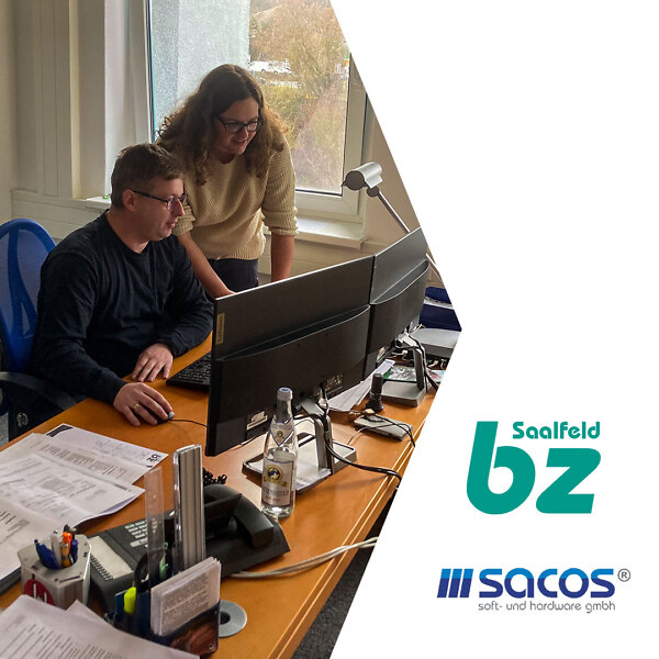 2 Mitarbeiter im B&uuml;ro am Computer